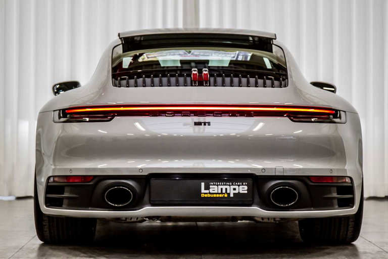 Porsche 992 Carrera