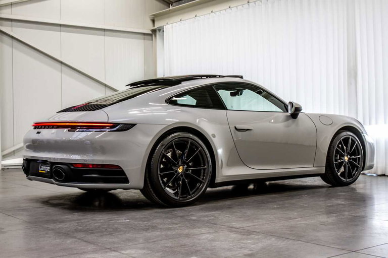 Porsche 992 Carrera