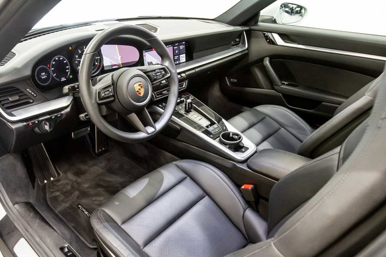 Porsche 992 Carrera