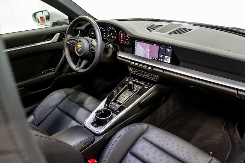 Porsche 992 Carrera
