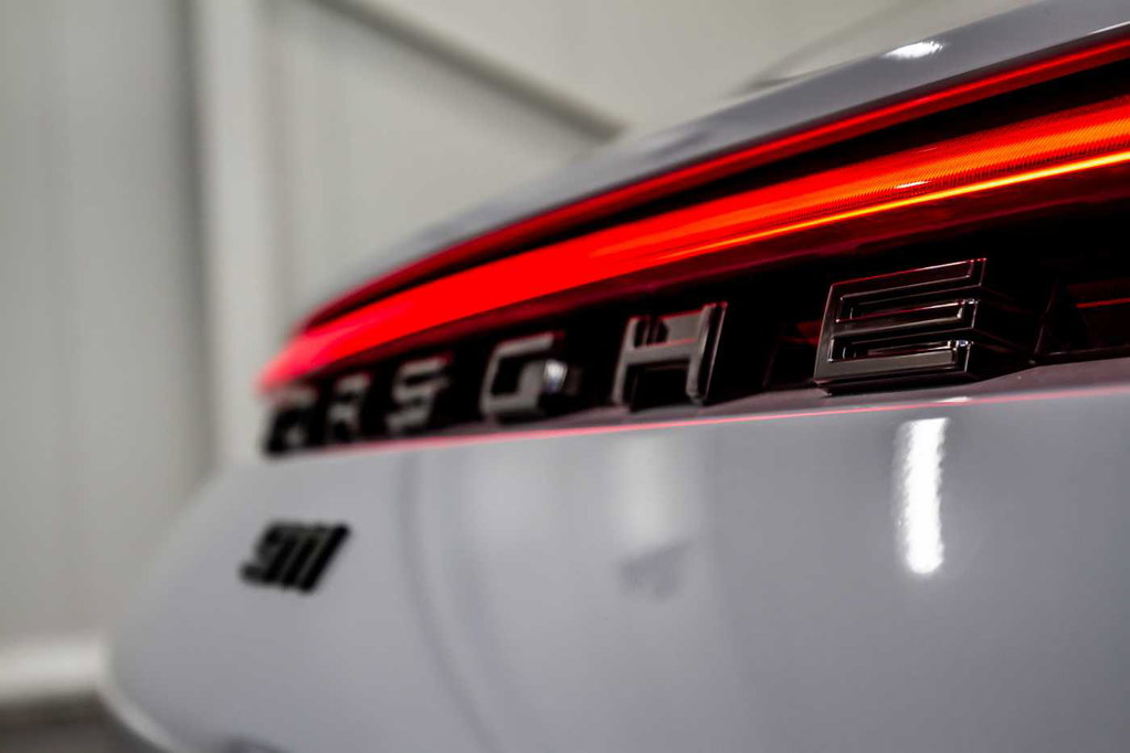 Porsche 992 Carrera