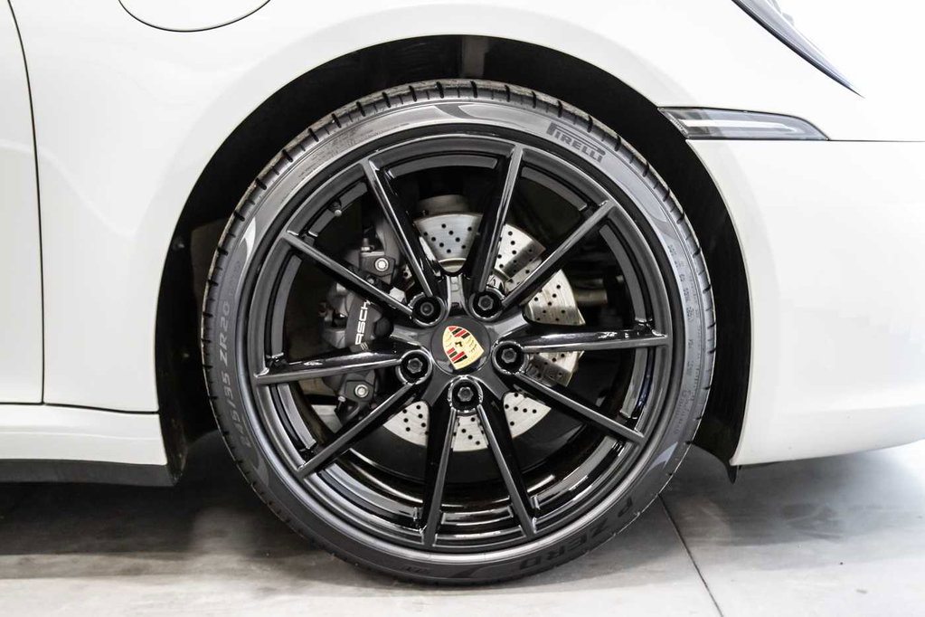Porsche 992 Carrera