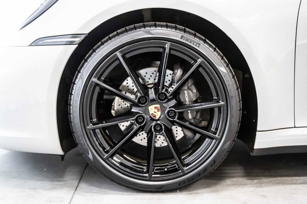Porsche 992 Carrera