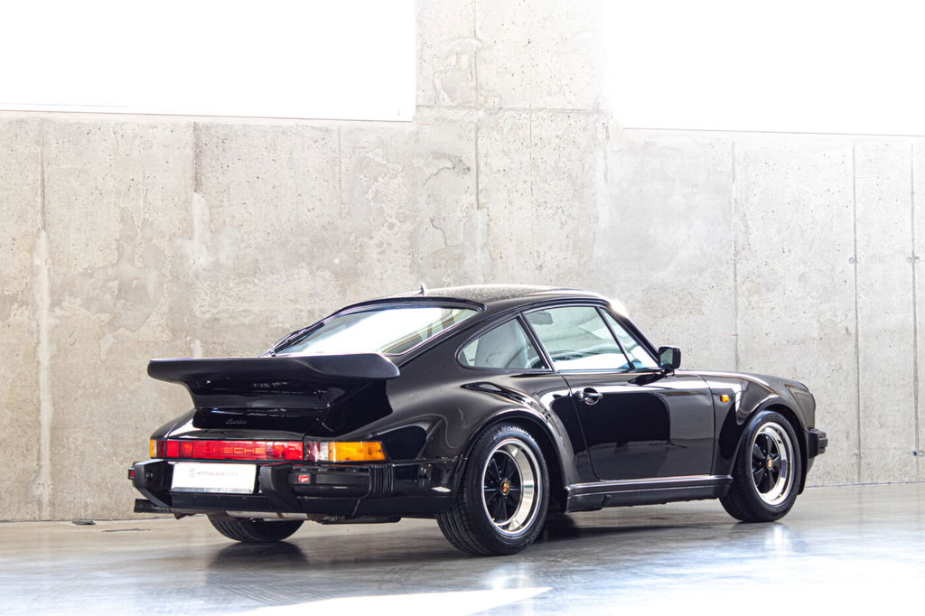 Porsche 911 Turbo 3.3