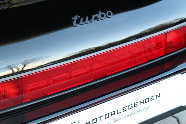 Porsche 911 Turbo 3.3