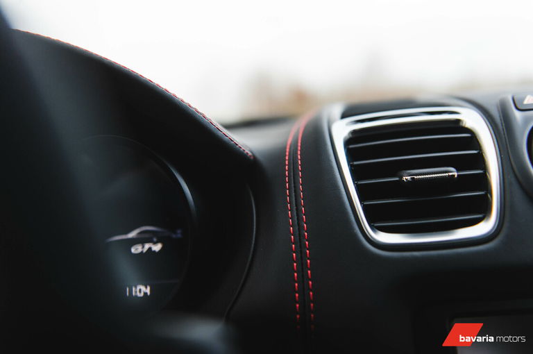 Porsche 981 Cayman GT4