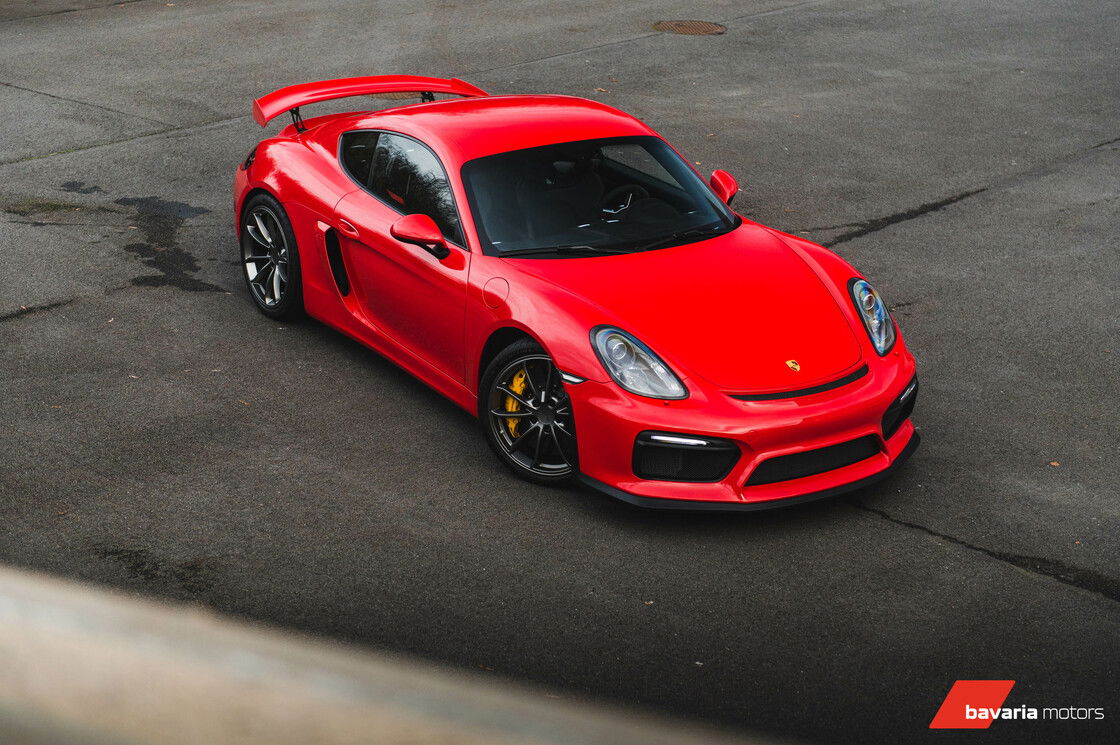 Porsche Cayman GT4