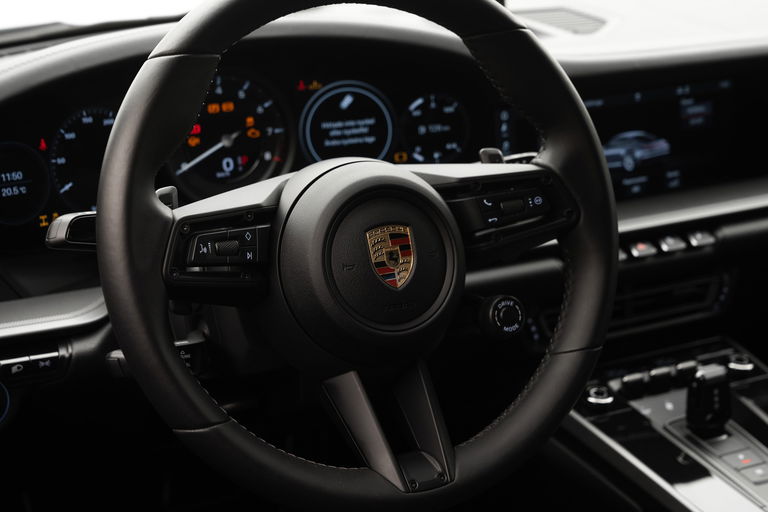 Porsche 992 Carrera 4S