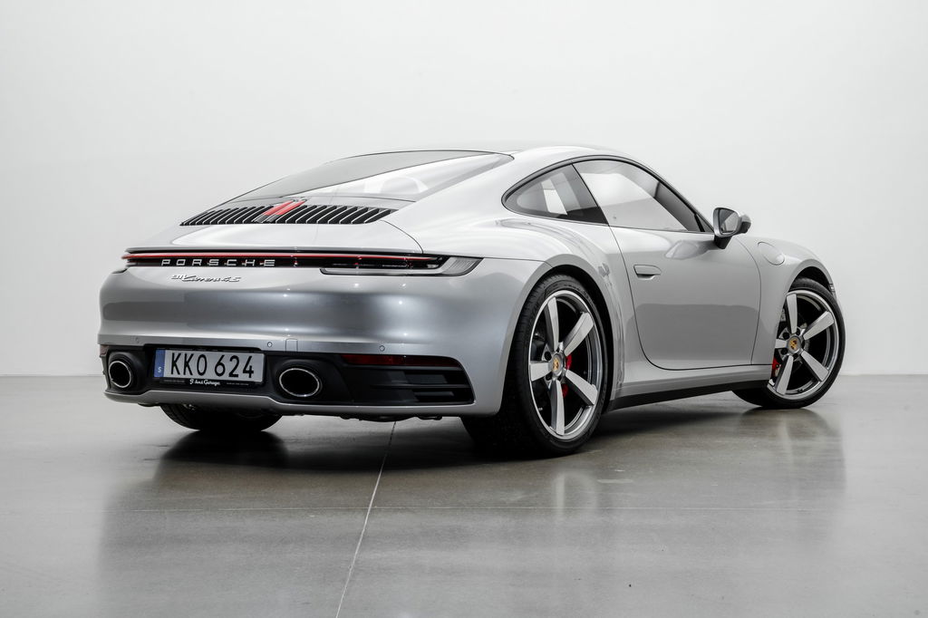 Porsche 992 Carrera 4S