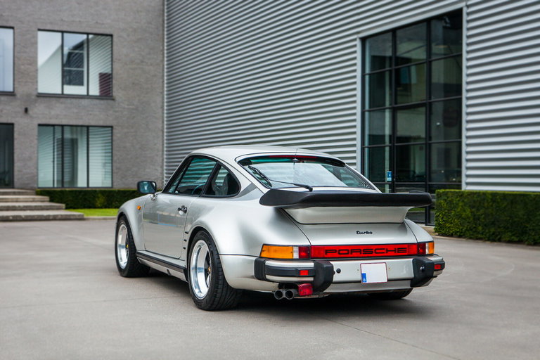 Porsche 911 Turbo Flachbau