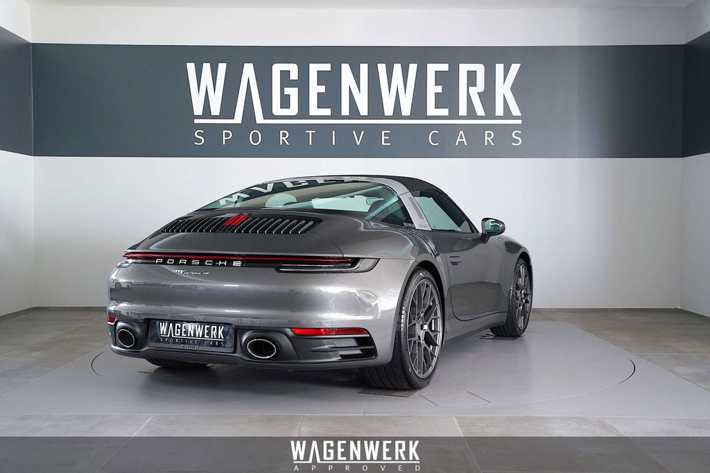 Porsche 992 Targa 4