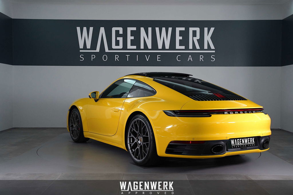 Porsche 992 Carrera 4S