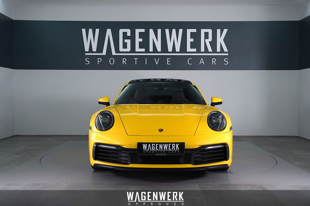 Porsche 992 Carrera 4S