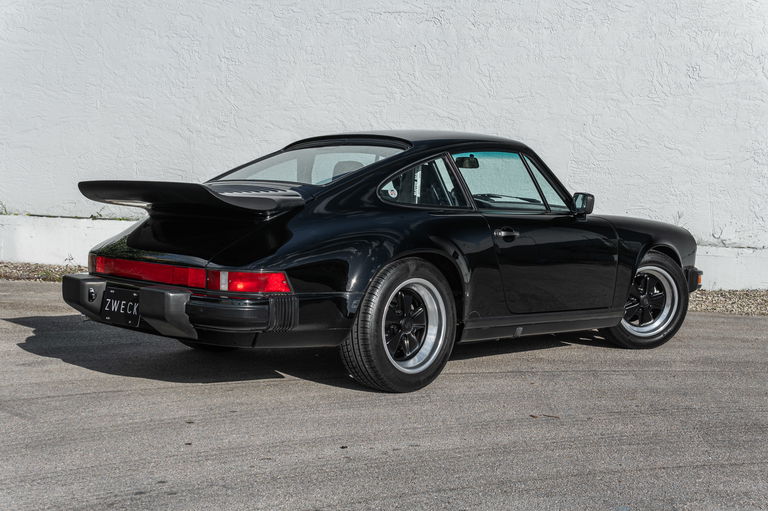 Porsche 911 Carrera 3.2 Clubsport (US)