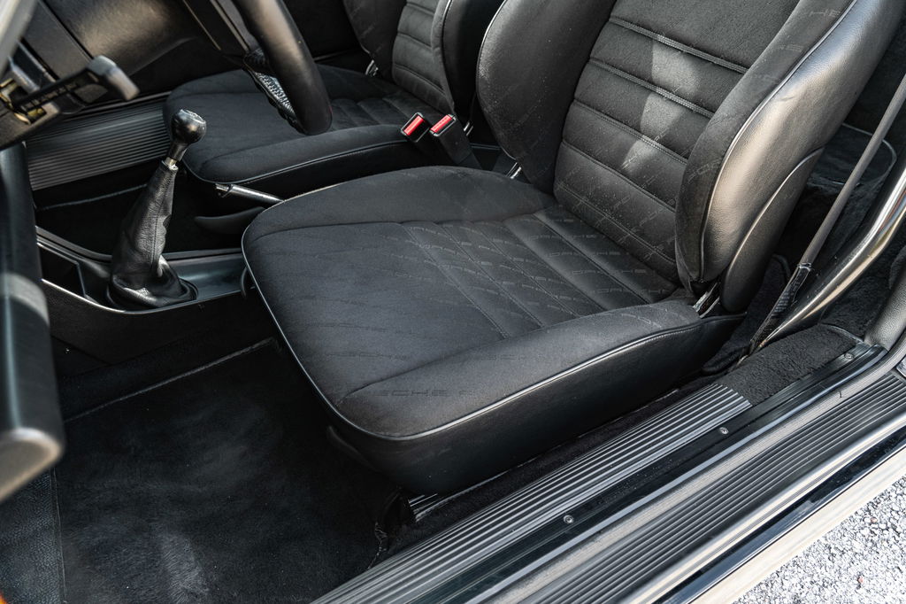 Porsche 911 Carrera 3.2 Clubsport (US)