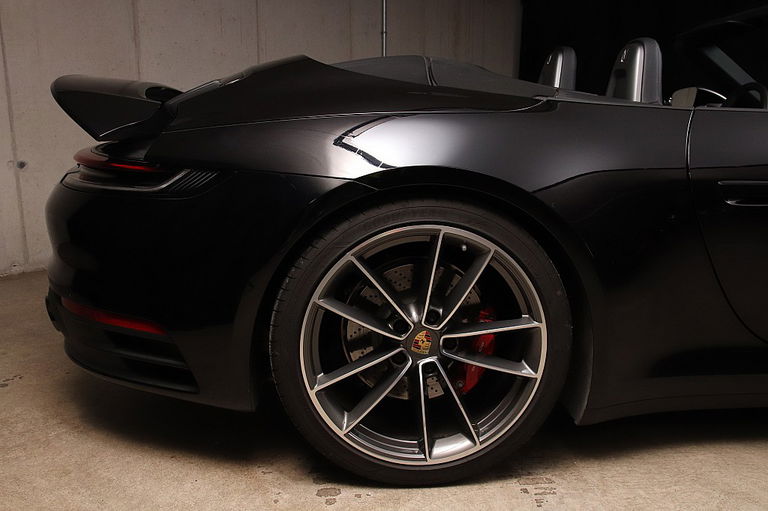 Porsche 992 Carrera 4S