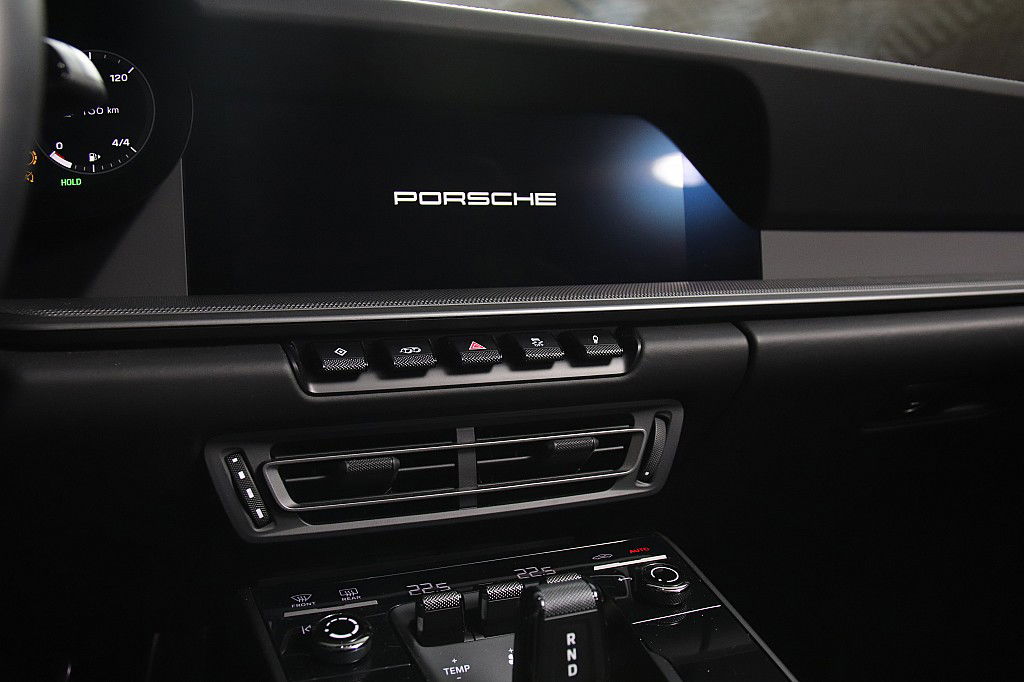 Porsche 992 Carrera 4S