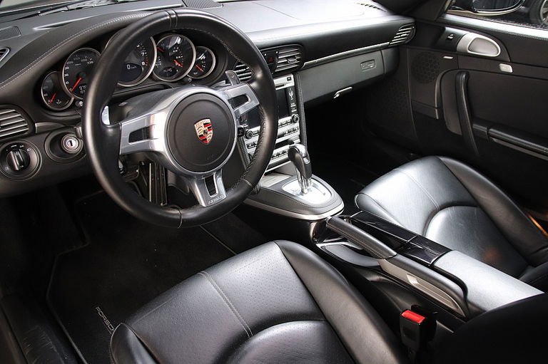 Porsche 997 Mk II Interior
