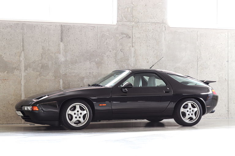 Porsche 928 GTS