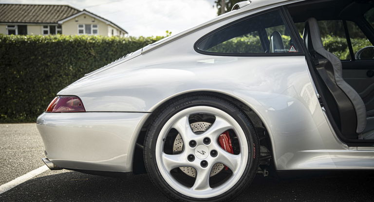 Porsche 993 Carrera 4S