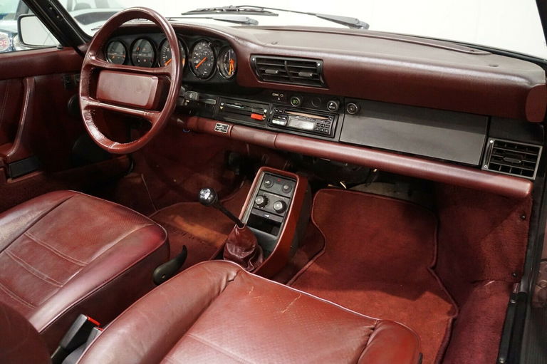 Porsche 911 Carrera 3.2 (US)
