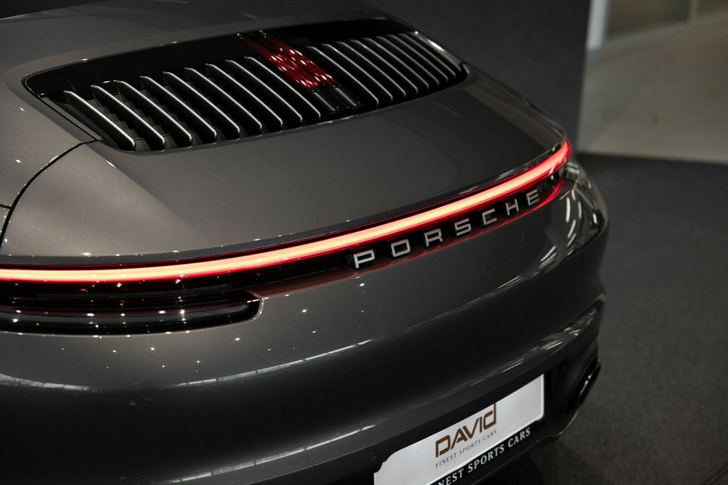 Porsche 992 Carrera 4S