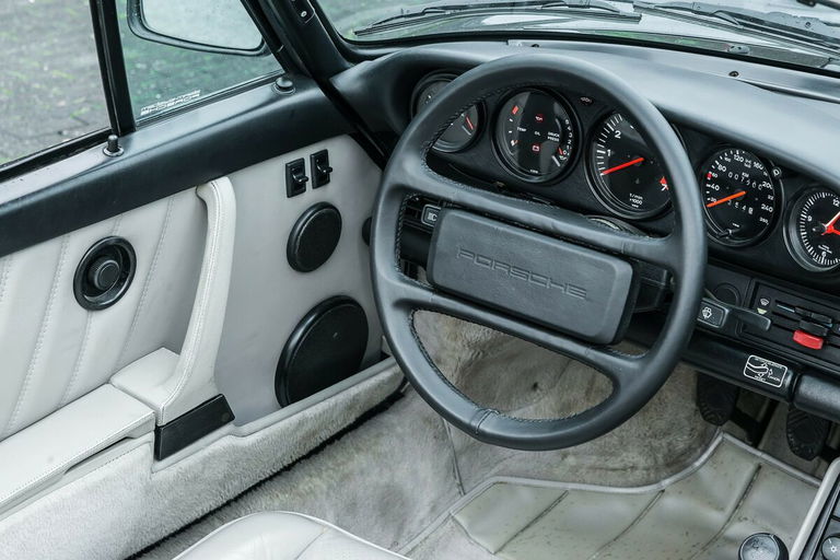 Porsche 911 Carrera 3.2