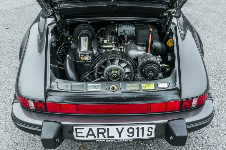 Porsche 911 Carrera 3.2