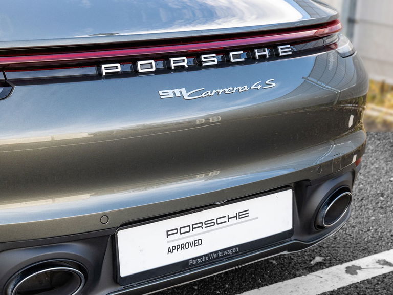 Porsche 992 Carrera 4S