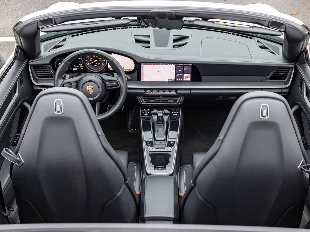 Porsche 992 Carrera 4S