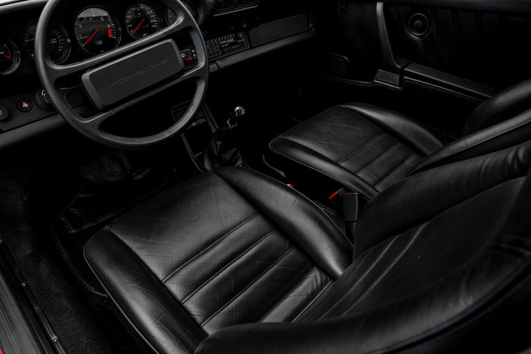 Porsche 911 Carrera 3.2