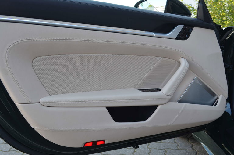 Porsche 992 Heritage Design Edition