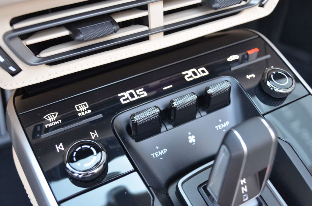 Porsche 992 Heritage Design Edition