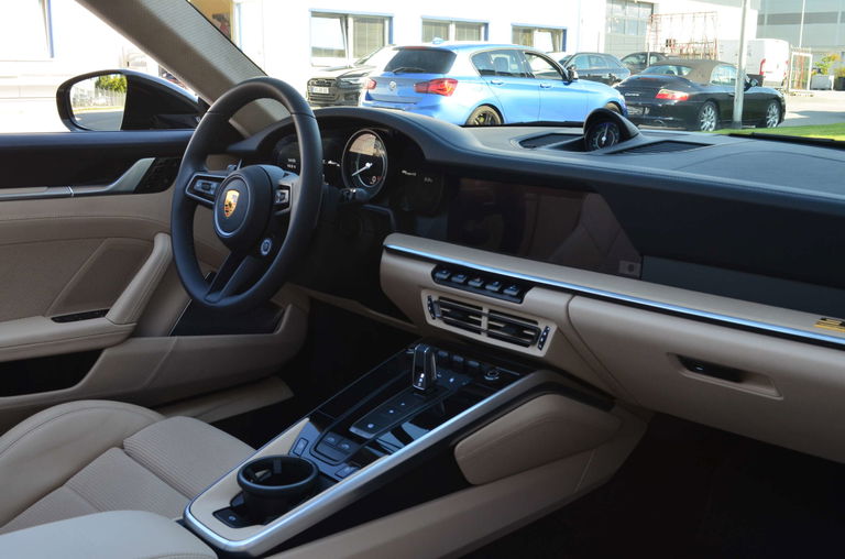 Porsche 992 Heritage Design Edition