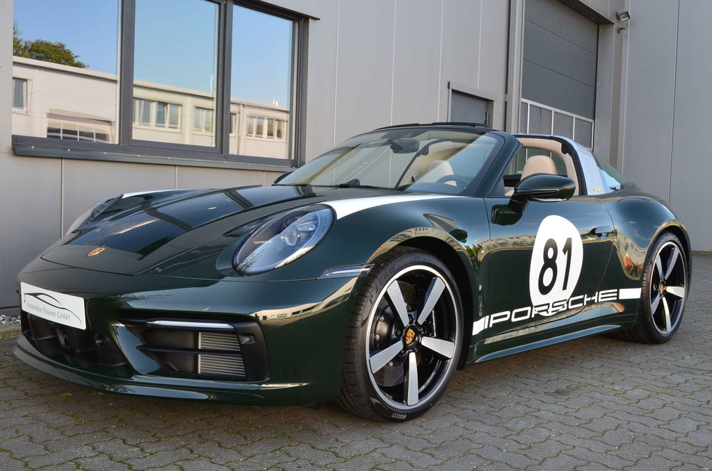 Porsche 992 Heritage Design Edition