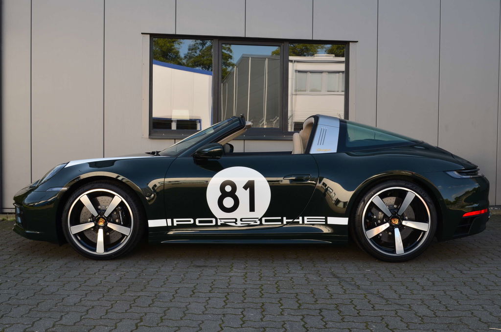 Porsche 992 Heritage Design Edition