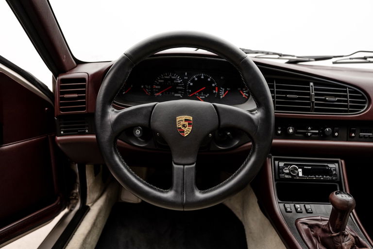 Porsche 944 Turbo S Coupé