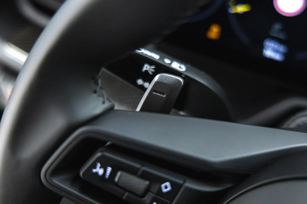 Porsche 992 GT3 Touring