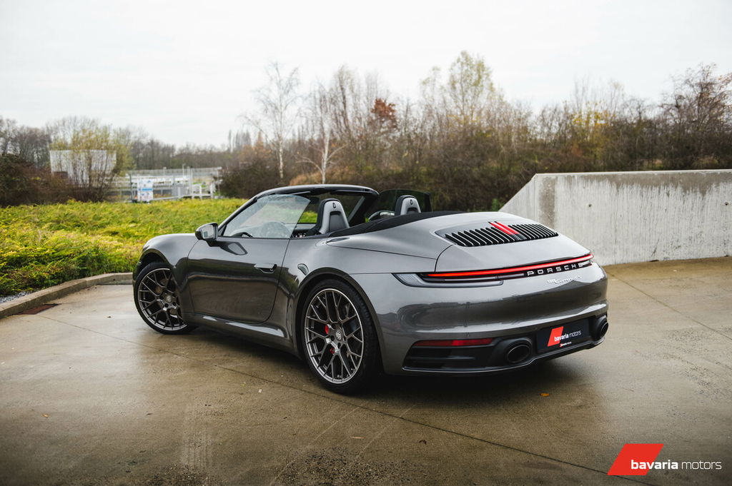 Porsche 992 Carrera 4S