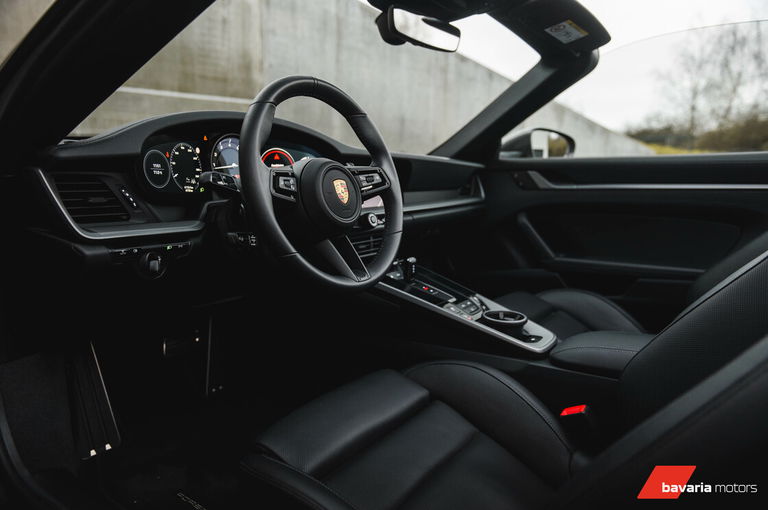 Porsche 992 Carrera 4S