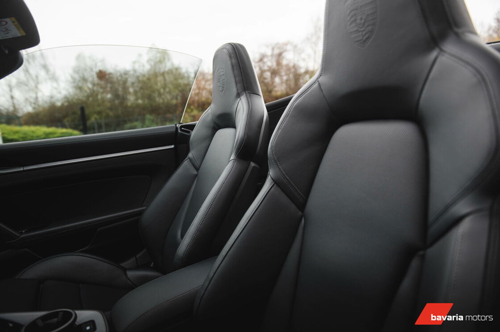 Porsche 992 Carrera 4S