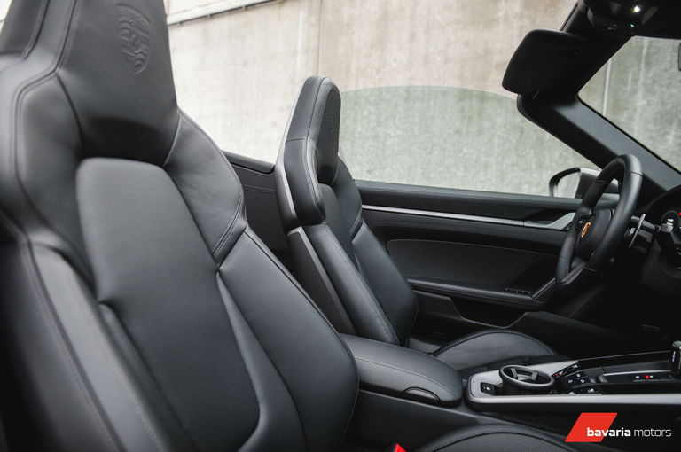 Porsche 992 Carrera 4S