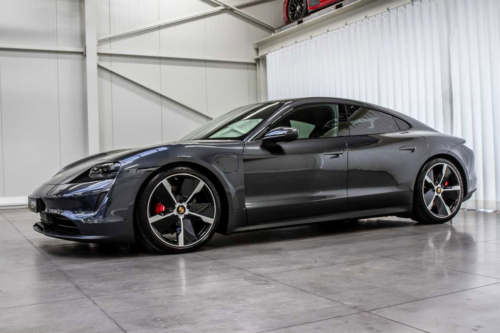 Porsche Taycan 4S