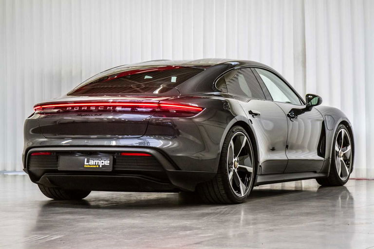 Porsche Taycan 4S