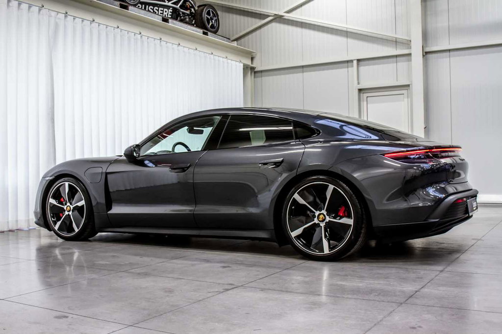 Porsche Taycan 4S