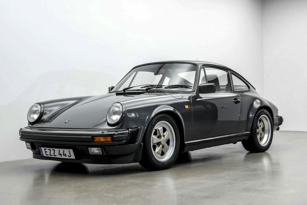 Porsche 911 Carrera 3.2