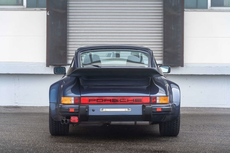 Porsche 911 Turbo 3.3