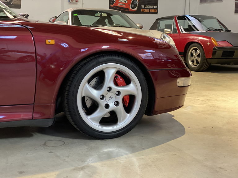 Porsche 993 Carrera 4S