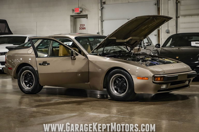 Porsche 944 Coupé