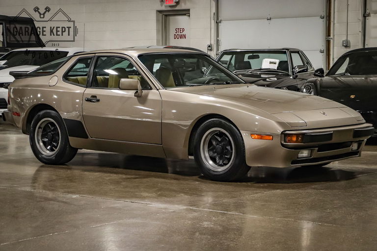 Porsche 944 Coupé